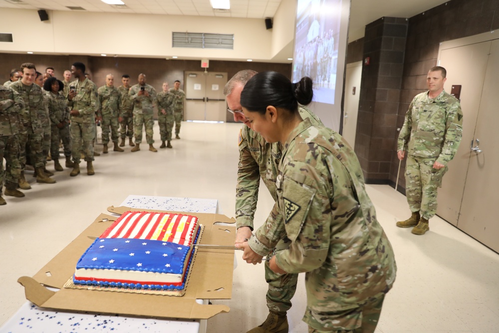 3D Med Cuts Cake for Army Heritage