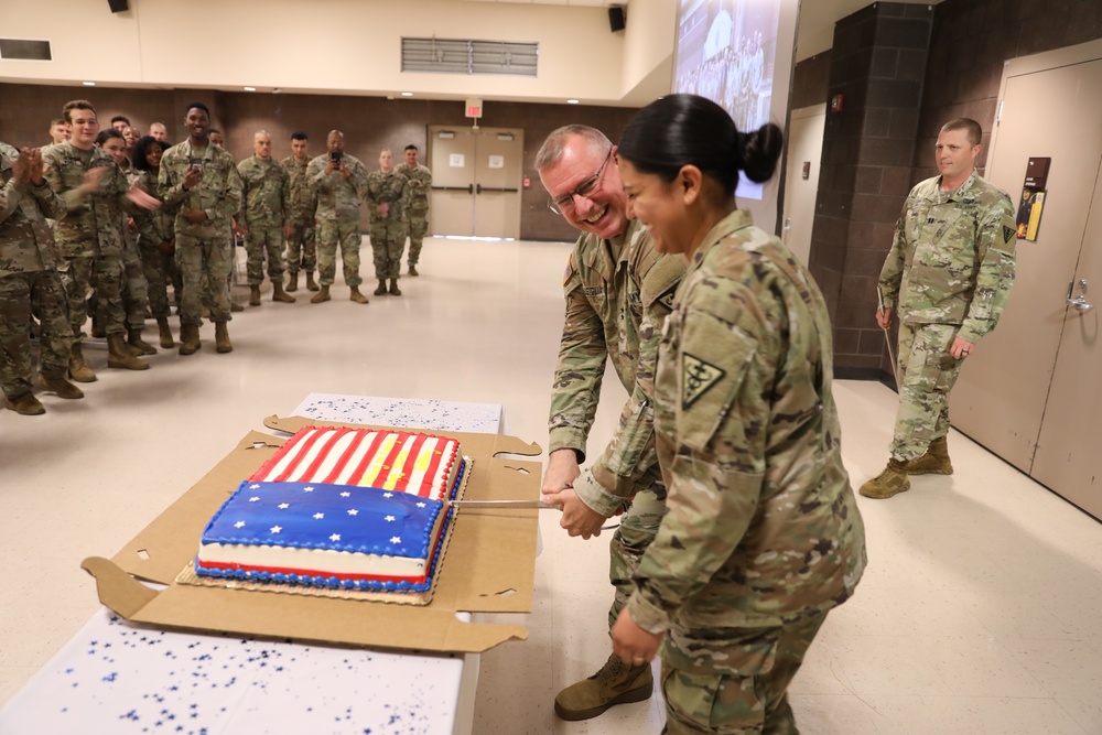 3D Med Cuts Cake for Army Heritage