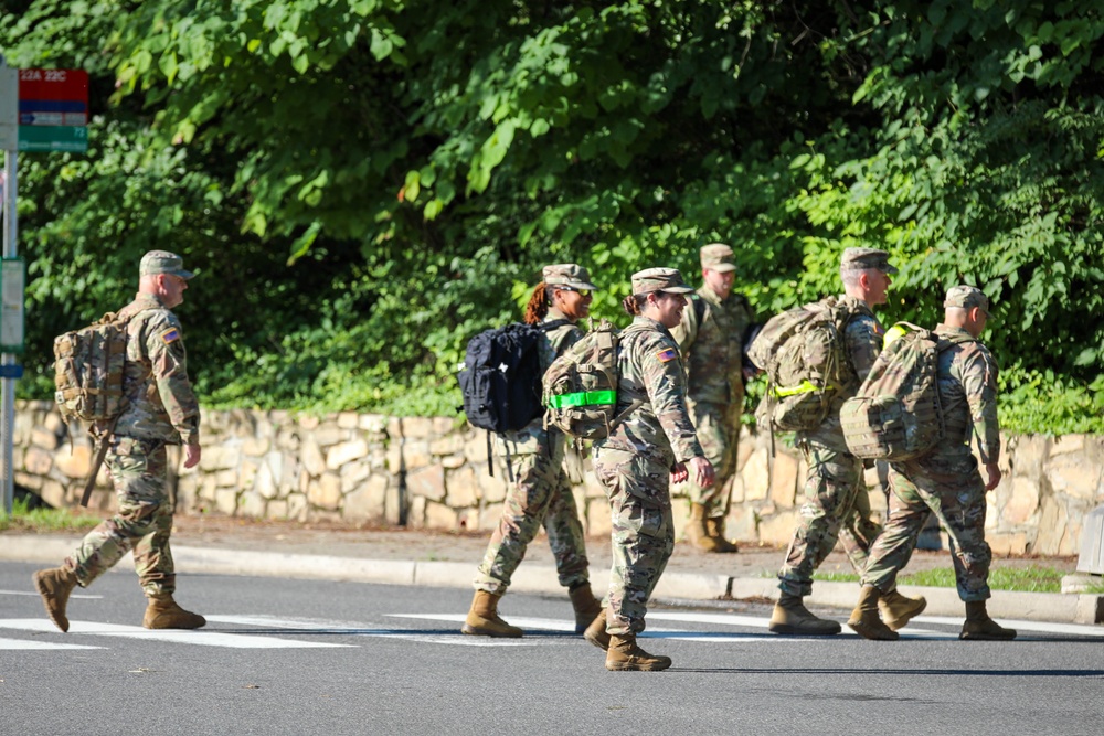The National Guard Bureau's Jr. Enlisted Club Organize's a Food Drive