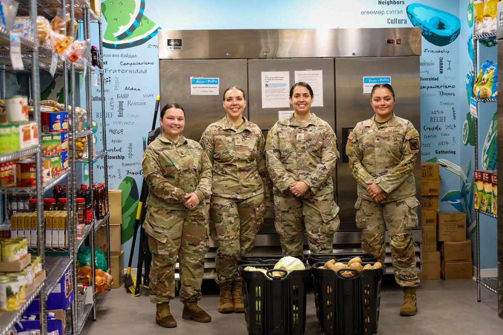 The National Guard Bureau's Jr. Enlisted Club Organize's a Food Drive