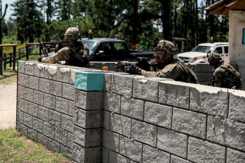 Red Arrow Leads the Way in Joint Training Exercise