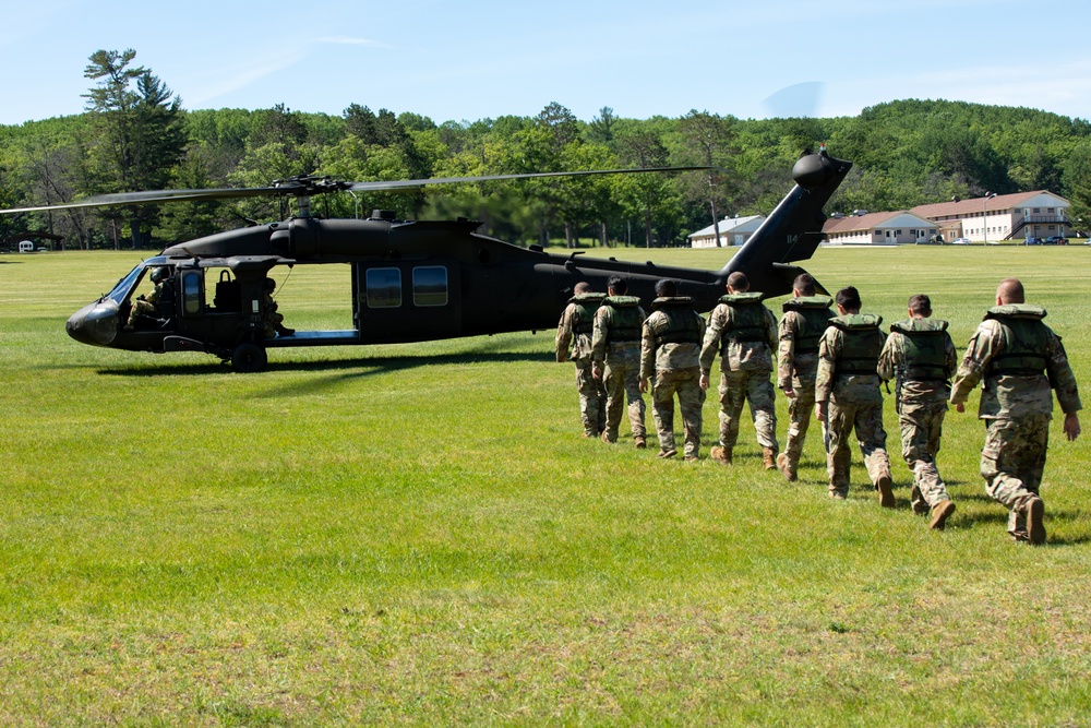 147th Aviation Regiment and 1433rd Combat Engineer Company-Infantry Helocast Training at Camp Grayling