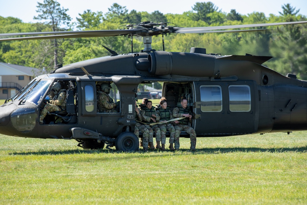 147th Aviation Regiment and 1433rd Combat Engineer Company-Infantry Helocast Training at Camp Grayling