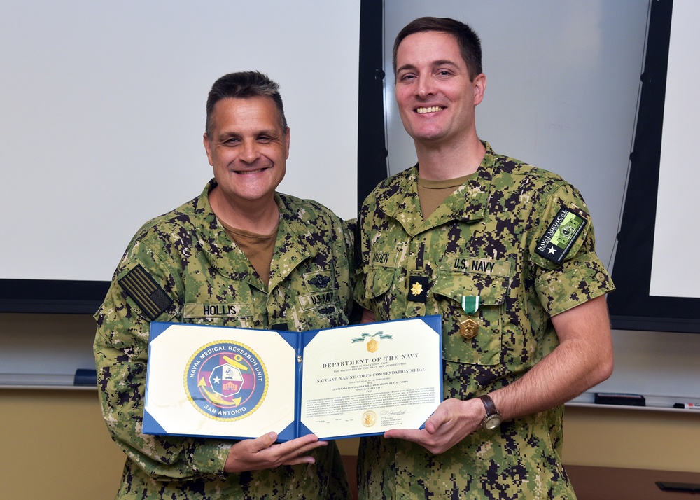 Navy Dental Corps Officer recognized for Meritorious Service at NAMRU San Antonio