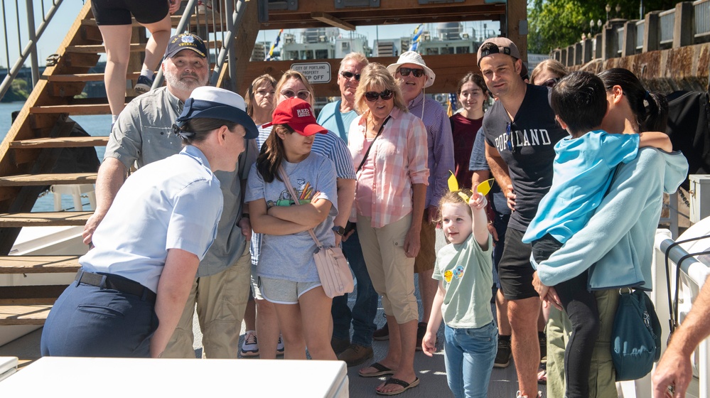 Coast Guard participates in 2024 Portland Rose Festival