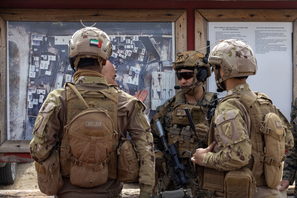 U.S. Marines, Emirati soldiers utilize infantry immersion trainer