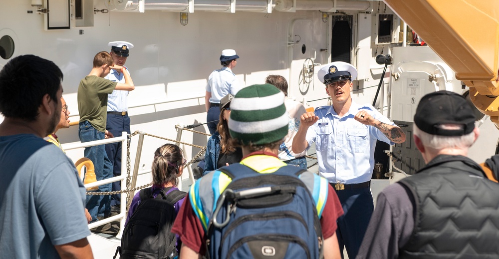 Coast Guard participates in 2024 Portland Rose Festival