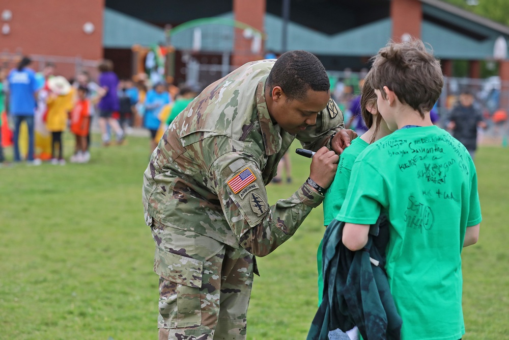 593d ESC Soldiers attend Thompson Elementary Field Day