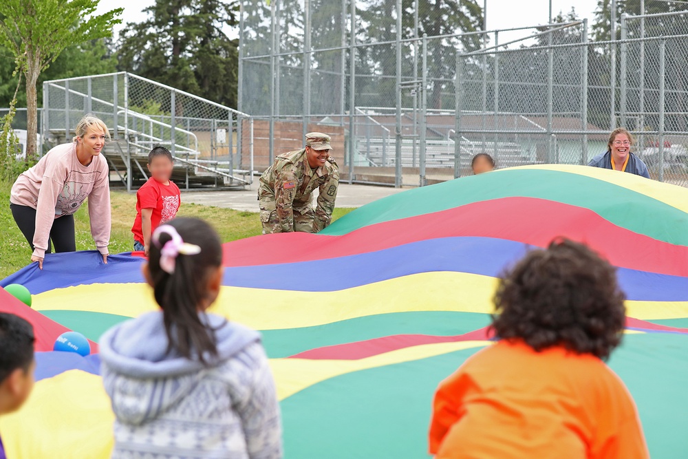 593d ESC Soldiers attend Thompson Elementary Field Day