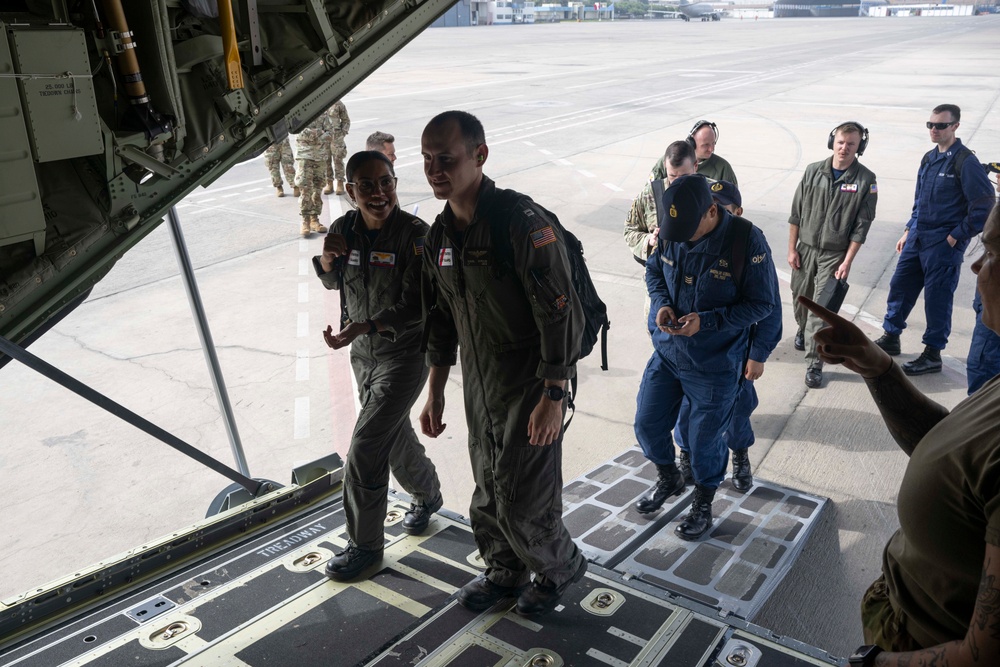 Peruvian, U.S Coast Guard IUUF training, enhances maritime security, protect marine resources