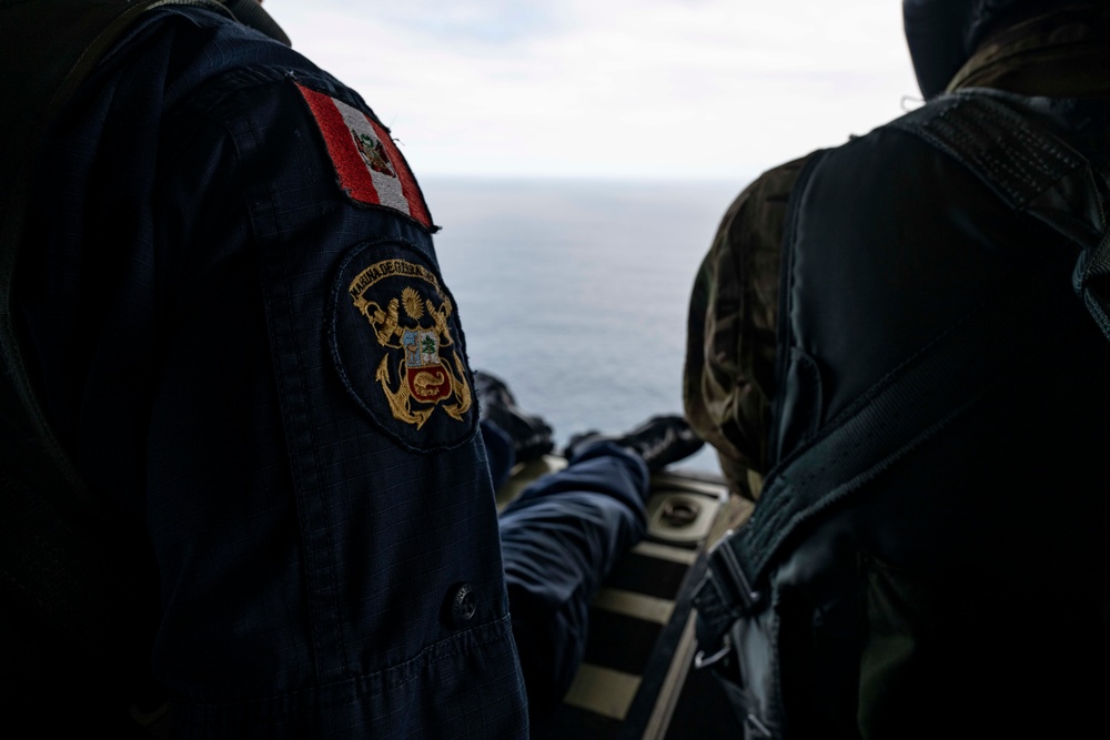 Peruvian, U.S Coast Guard IUUF training, enhances maritime security, protect marine resources