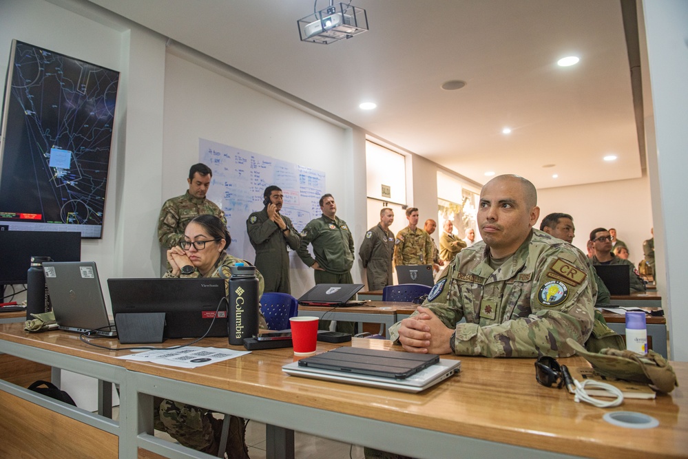 Peruvian DV visit to Resolute Sentinel 2024 CUB