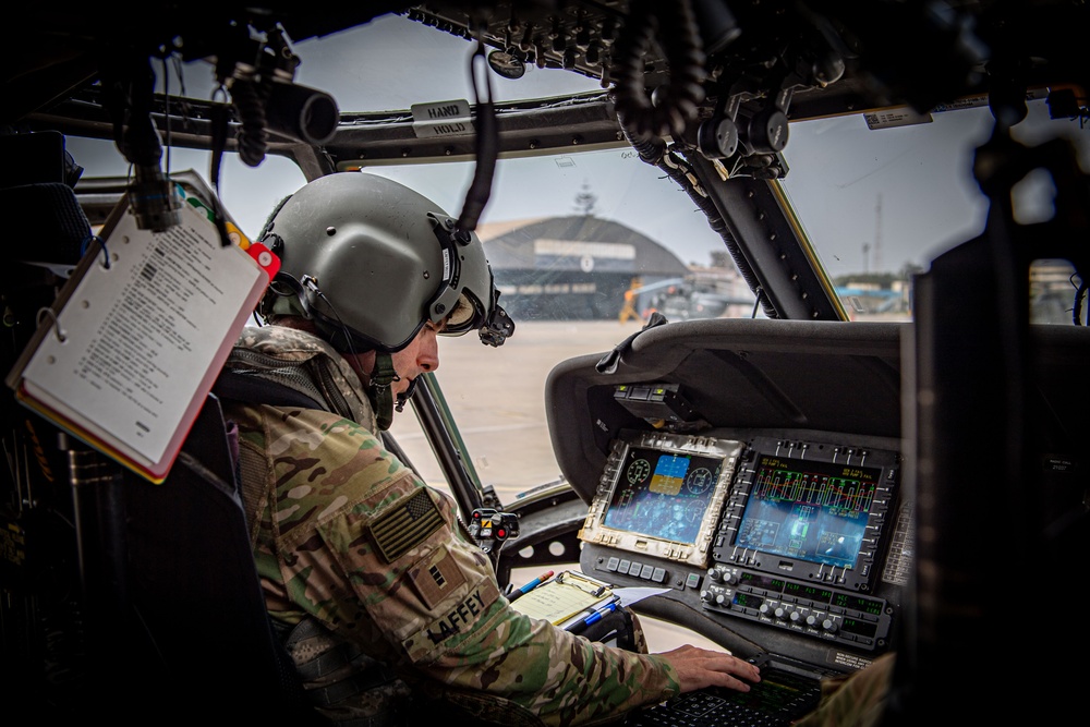 Peruvian, U.S. Forces Collaborate in Mixed Multi-Ship Extraction Training