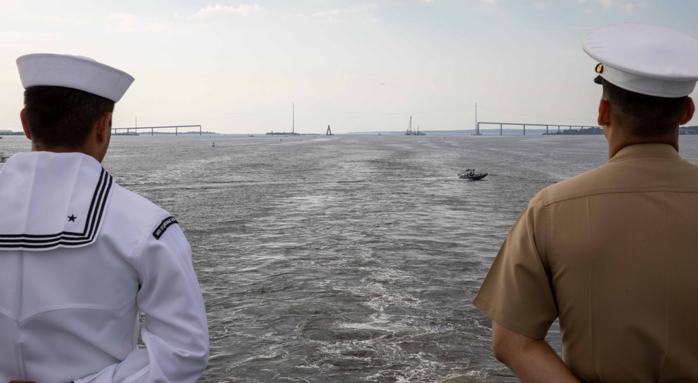 USS Fort Lauderdale Arrives at Maryland Fleet Week