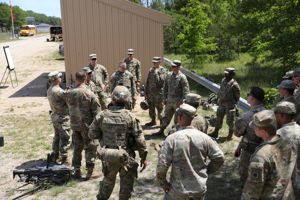 Michigan National Guard Soldiers conduct machine gun qualifications during their annual training.