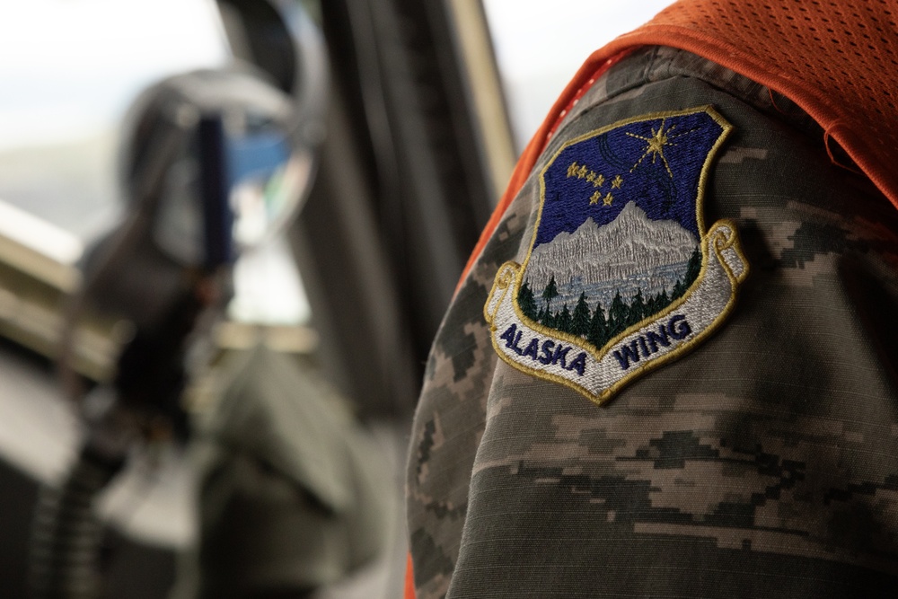 AKANG 144th Airlift Squadron hosts Alaska Wing’s Civil Air Patrol Cadets