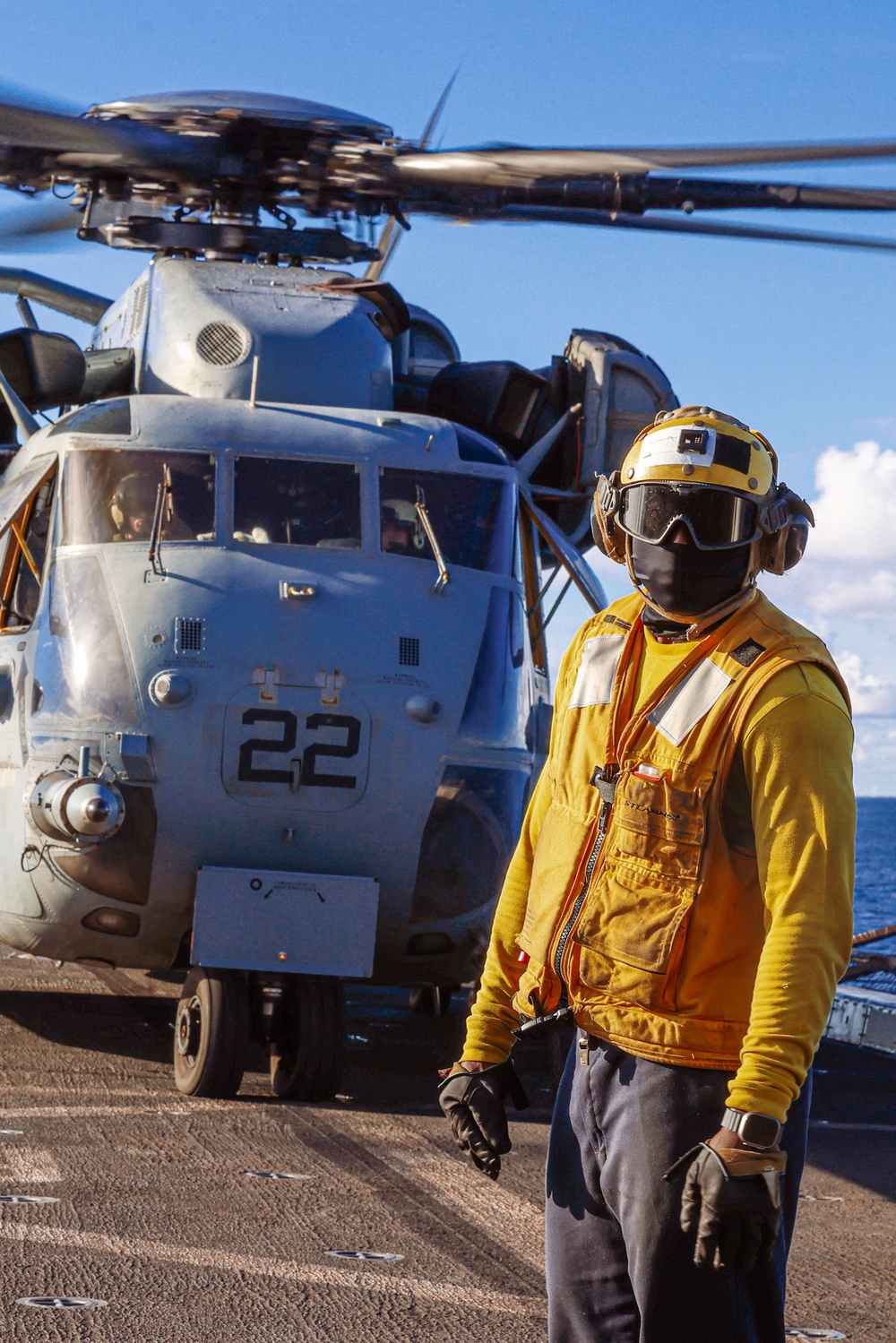 Marines, Sailors Prep the Flight Deck Aboard USS Somerset