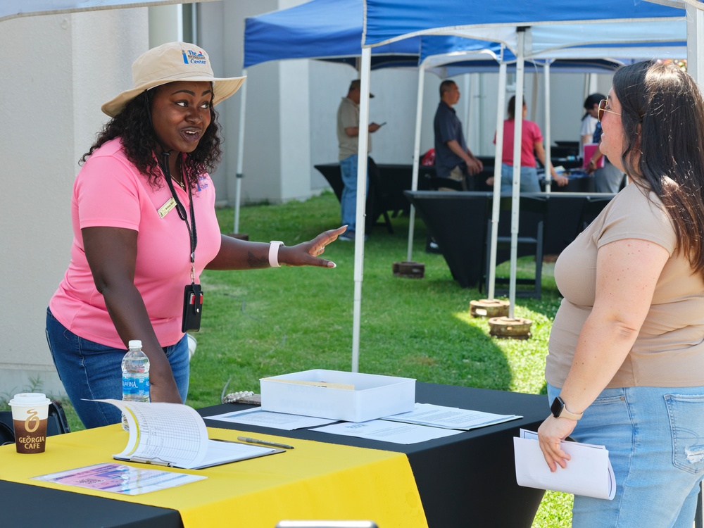 CFA Yokosuka FFSC Holds Career Fair