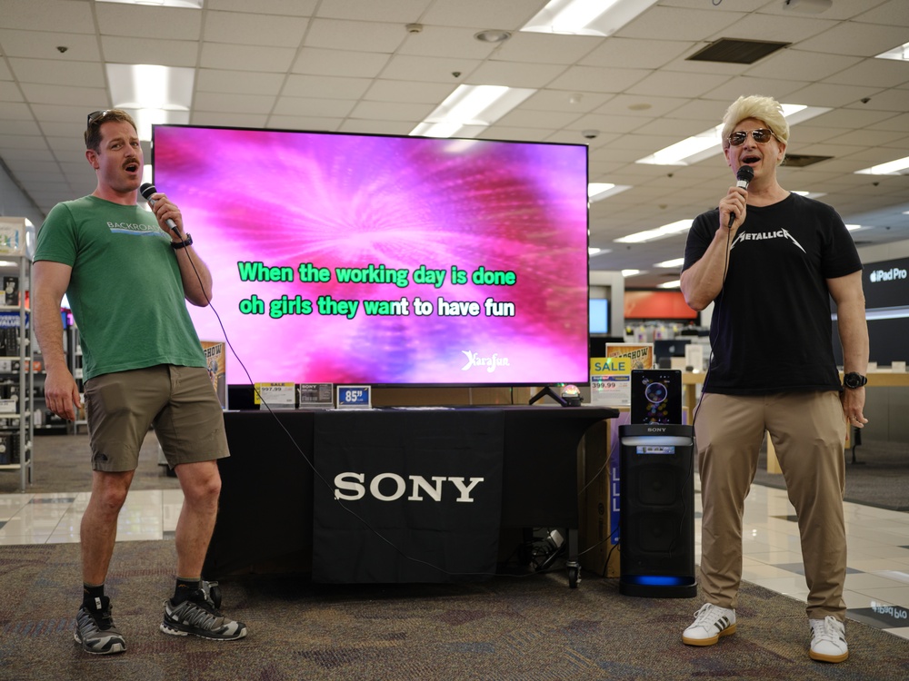 NEX Yokosuka Hosts Karaoke Roadshow