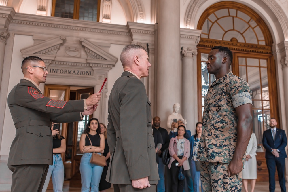 Commandant, Gen. Smith, Visits U.S. Embassy, Italy