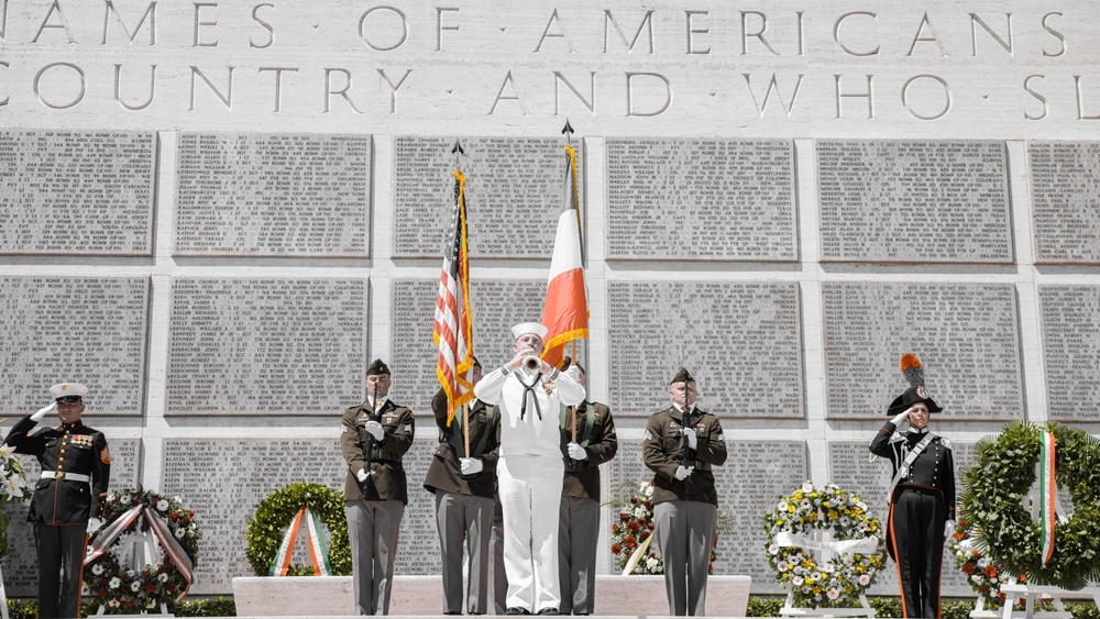 Commandant, Gen. Smith, speaks at Florence Memorial Day Ceremony