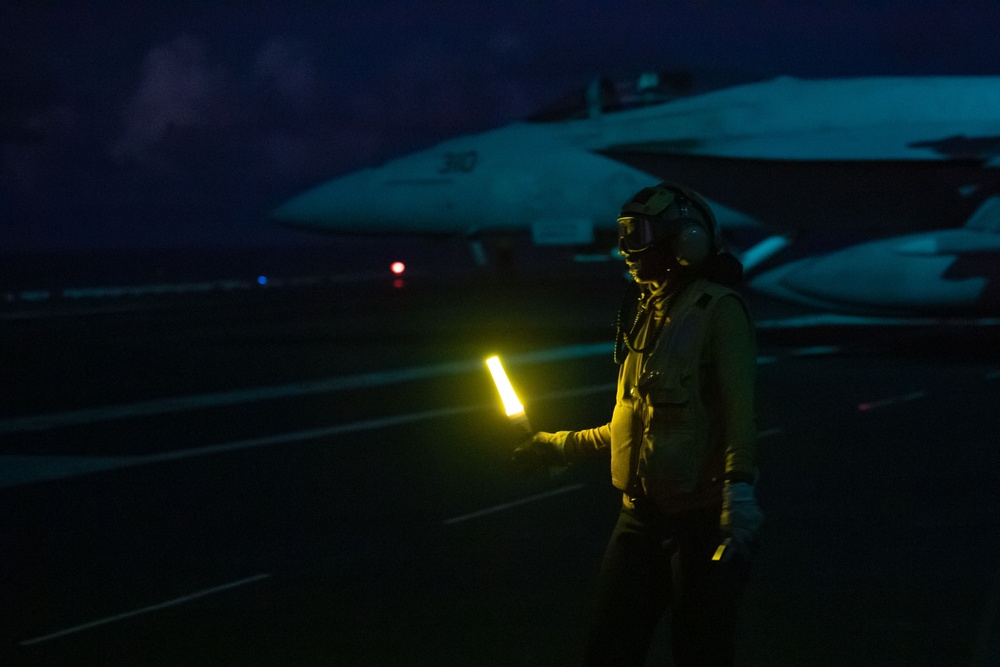 USS Ronald Reagan (CVN 76) conduct night flight operations in support of Valiant Shield 2024