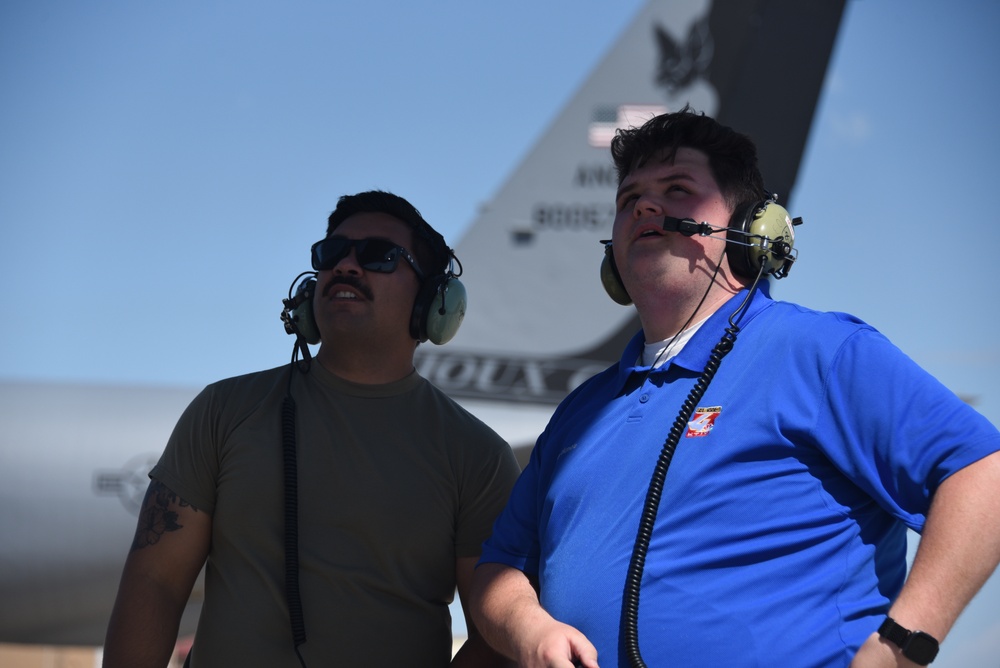 KTIV Morning Meteorologist Jacob Howard watches KC-135 flight preparation