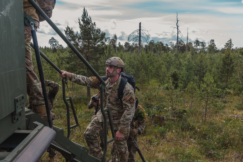 CLB-8 Convoy Operations: 4th Reconnaissance Battalion