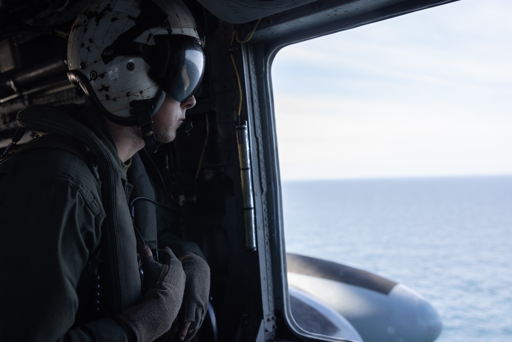 HMH-464 Combined Carrier Qualifications with French LHD Tonnere