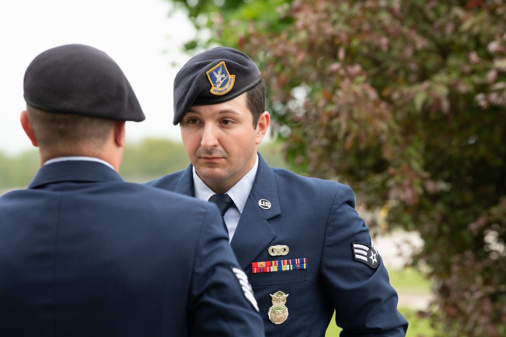 181st IW Airmen Perform Retreat Ceremony