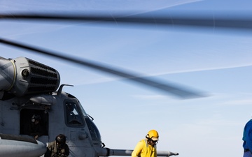 HMH-464 Combined Carrier Qualifications with French LHD Tonnere