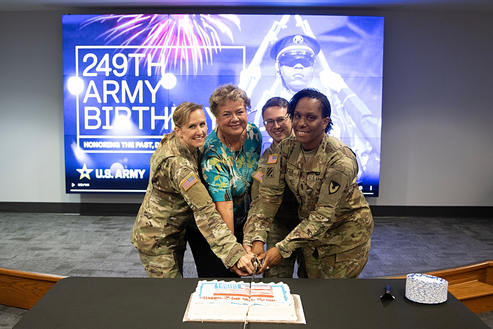 USAFMCOM celebrates the Army Birthday