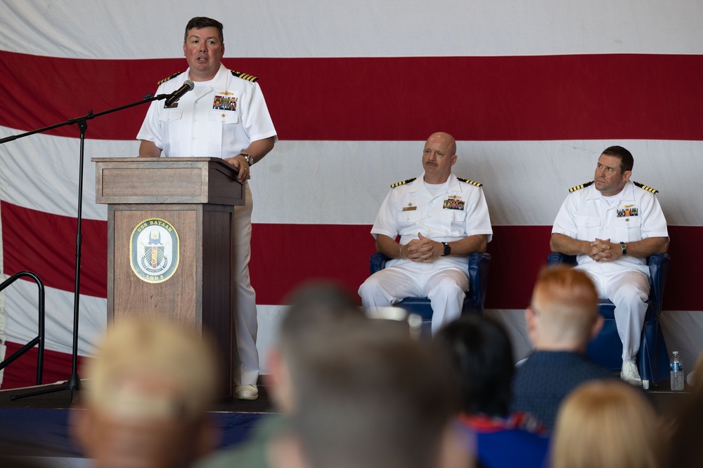 USS Bataan Holds Change of Command Ceremony