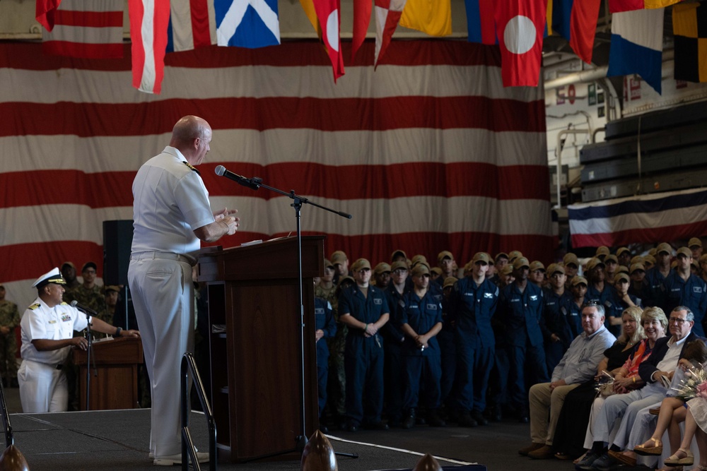 USS Bataan Holds Change of Command Ceremony