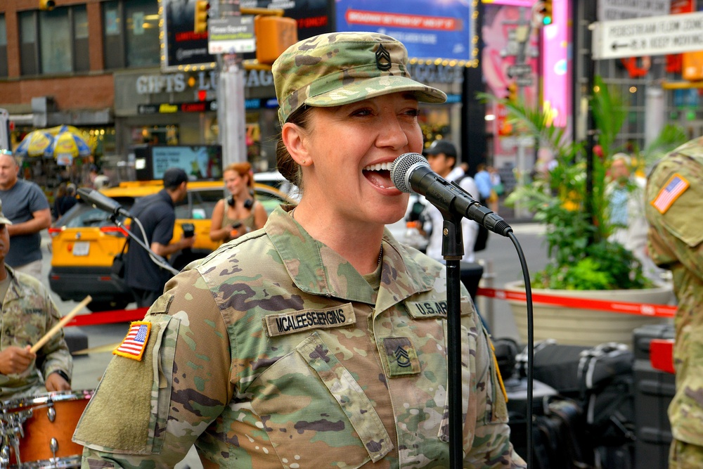 Soldiers Celebrate U.S. Army 249th Birthday in Times Square