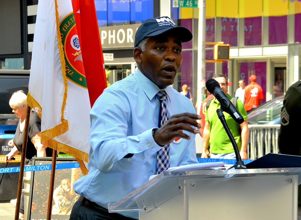 Soldiers Celebrate U.S. Army 249th Birthday in Times Square