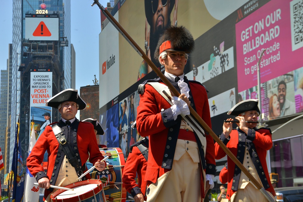 Soldiers Celebrate U.S. Army 249th Birthday in Times Square