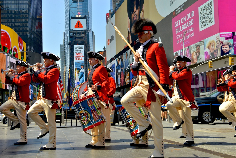 Soldiers Celebrate U.S. Army 249th Birthday in Times Square