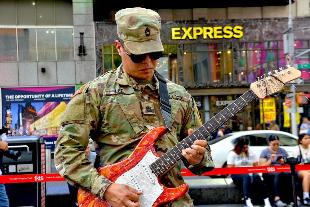 Soldiers Celebrate U.S. Army 249th Birthday in Times Square