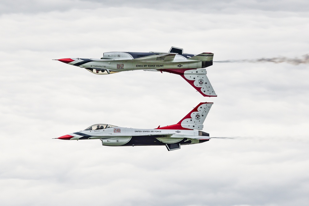 DVIDS Images Thunderbirds Perform at the 2024 Selfridge Open House