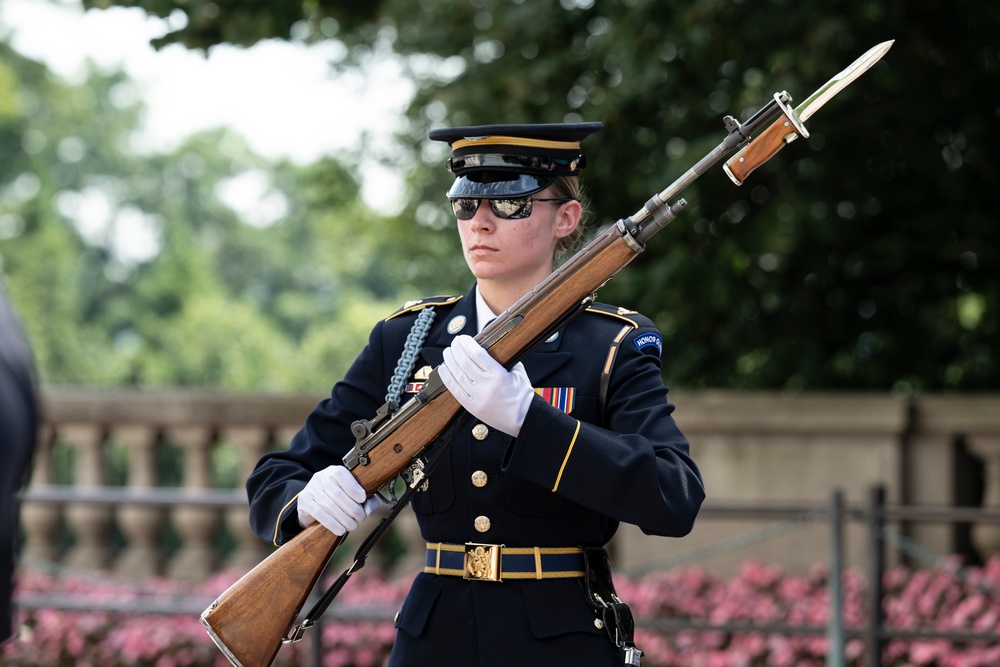 U.S. Army 249th Birthday Wreath-Laying at the Tomb of the Unknown Soldier