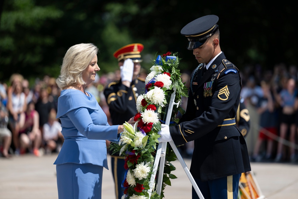 U.S. Army 249th Birthday Wreath-Laying at the Tomb of the Unknown Soldier