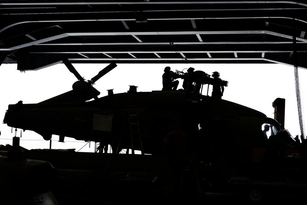 USS Carl Vinson (CVN 70) Sailors Perform Maintenance