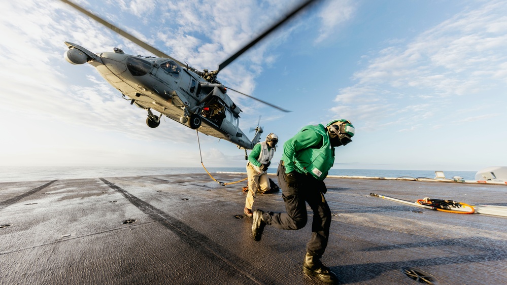 George Washington Conducts a Vertical Replenishment