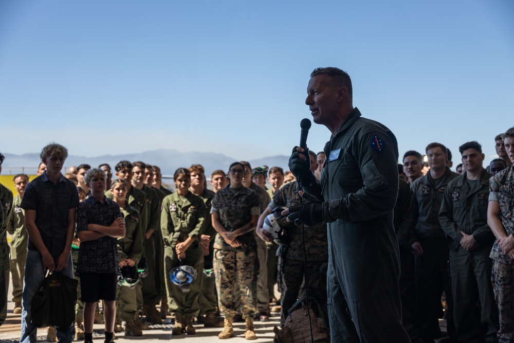 3rd MAW Commanding General performs Final Flight Ceremony