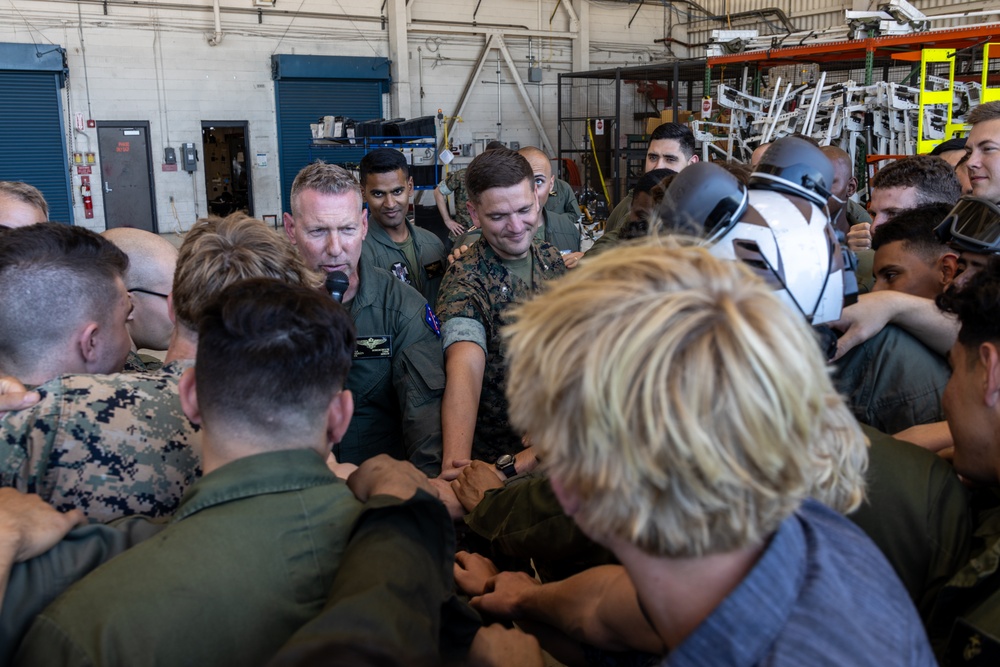 3rd MAW Commanding General performs Final Flight Ceremony