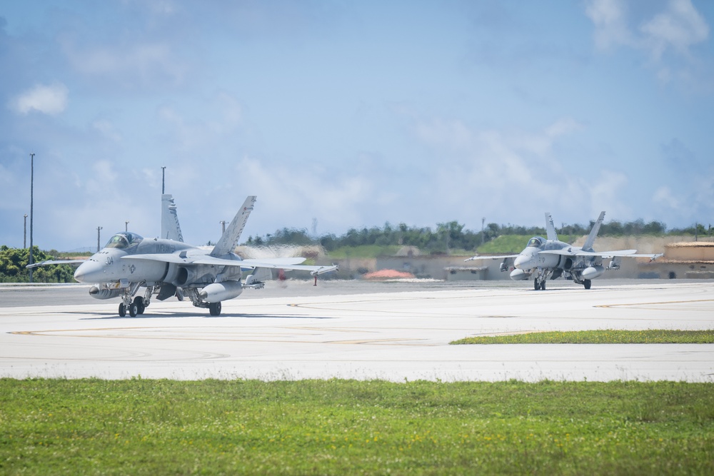 Marine All-Weather Fighter Attack Squadron (VMFA(AW)) 224 loads ordnance onto F/A-18 Hornet aircraft