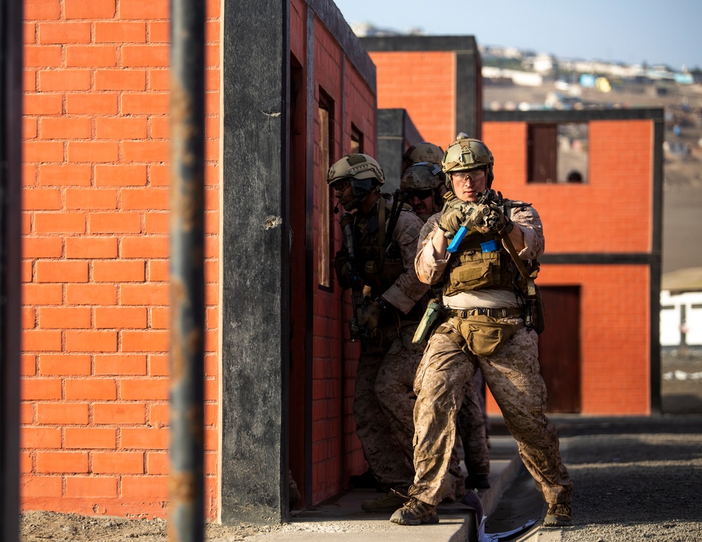 Dvids - Images - U.s. Marines Conduct Simulated Raid During Exercise 