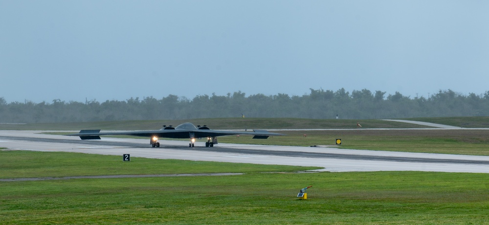 B-2 stealth bombers land in Guam for Valiant Shield 24