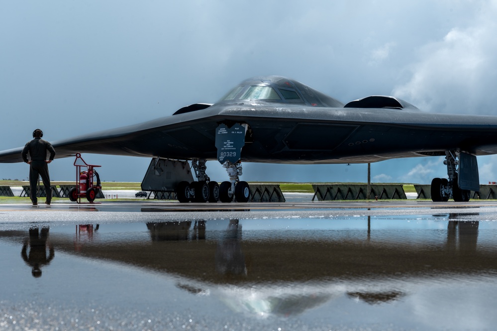 B-2 stealth bombers land in Guam for Valiant Shield 24